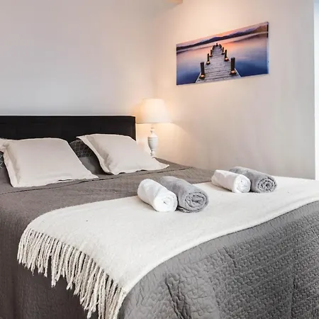 Heart Station Apartman