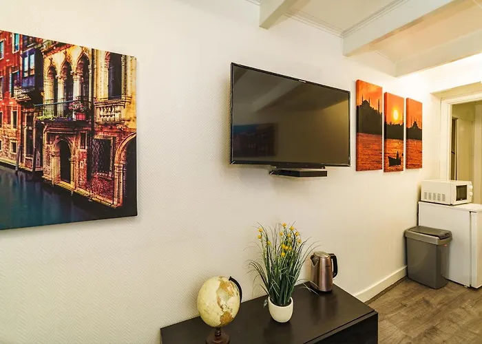 Apartment Heart Station